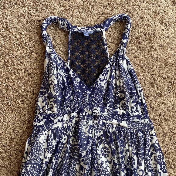 Guess crochet lace back handkerchief hem dress - Picture 11 of 15